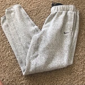 Nike sweatpants women’s